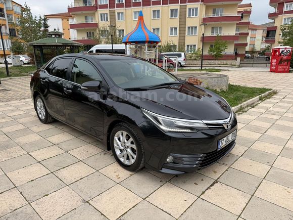 Sahibinden Toyota Corolla 1.4 D-4D Premium 50.Yıl 2017 Model 