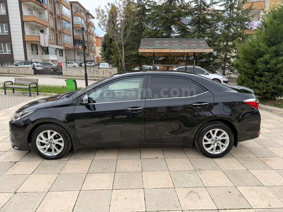 Sahibinden Toyota Corolla 1.4 D-4D Premium 50.Yıl 2017 Model 