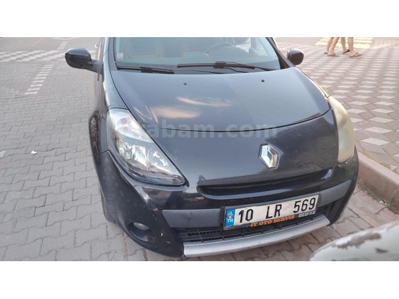Sahibinden Renault Clio 1.5 dCi Grandtour Extreme 2012 Model Balıkesir 180.000 km Siyah