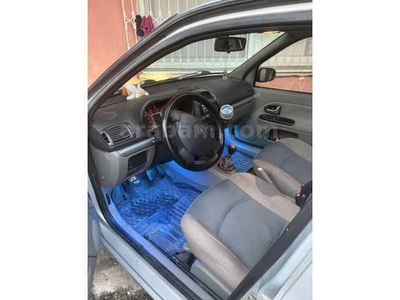 Sahibinden Renault Clio 1.4 Privilege 2004 Model 