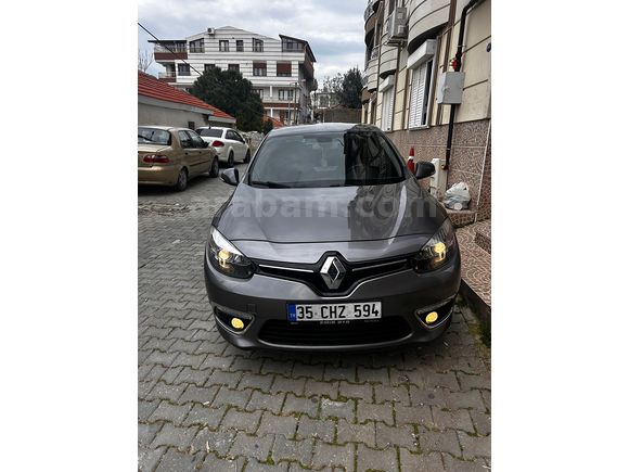 SAHİBİNDEN Fluence Icon 2015 Model Aracım SIFIR ARAÇ ALACAĞIM İÇİN SATIYORUM BAKIMLARI TAM