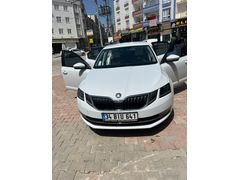 Sahibinden Skoda Octavia 1.6 TDI Style 2019 Model  274.000 km Beyaz