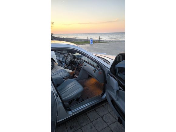 Sahibinden Mercedes - Benz E 200 Elegance 1998 Model