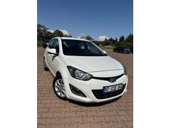 Sahibinden Hyundai i20 1.2 D-CVVT Sense 2013 Model Antalya 89.000 km Beyaz