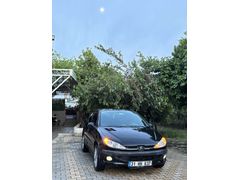 Sahibinden Peugeot 206 1.4 HDi Fever 2006 Model  341.000 km Siyah