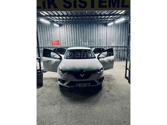 Sahibinden Renault Megane 1.6 Joy 2018 Model 