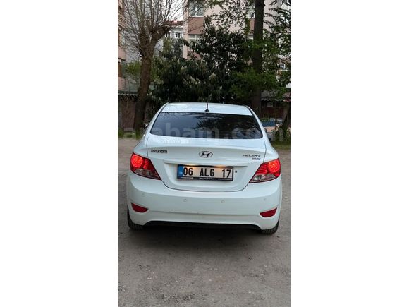 Sahibinden Hyundai Accent Blue 1.4 CVVT Mode Plus 2012 Model