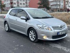 Sahibinden Toyota Auris 1.4 D-4D Comfort Extra 2010 Model 