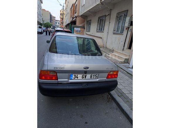 Sahibinden Ford Escort 1.6 CLX 1997 Model  107.000 km Gri (Gümüş)