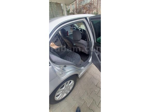 Sahibinden Honda Civic 1.6i VTEC ES 2004 Model