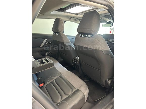 Sahibinden Citroen C4 1.2 PureTech Shine Bold 2022 Model 