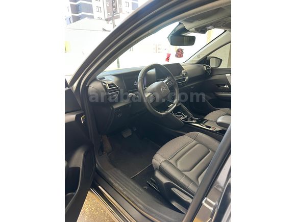 Sahibinden Citroen C4 1.2 PureTech Shine Bold 2022 Model 