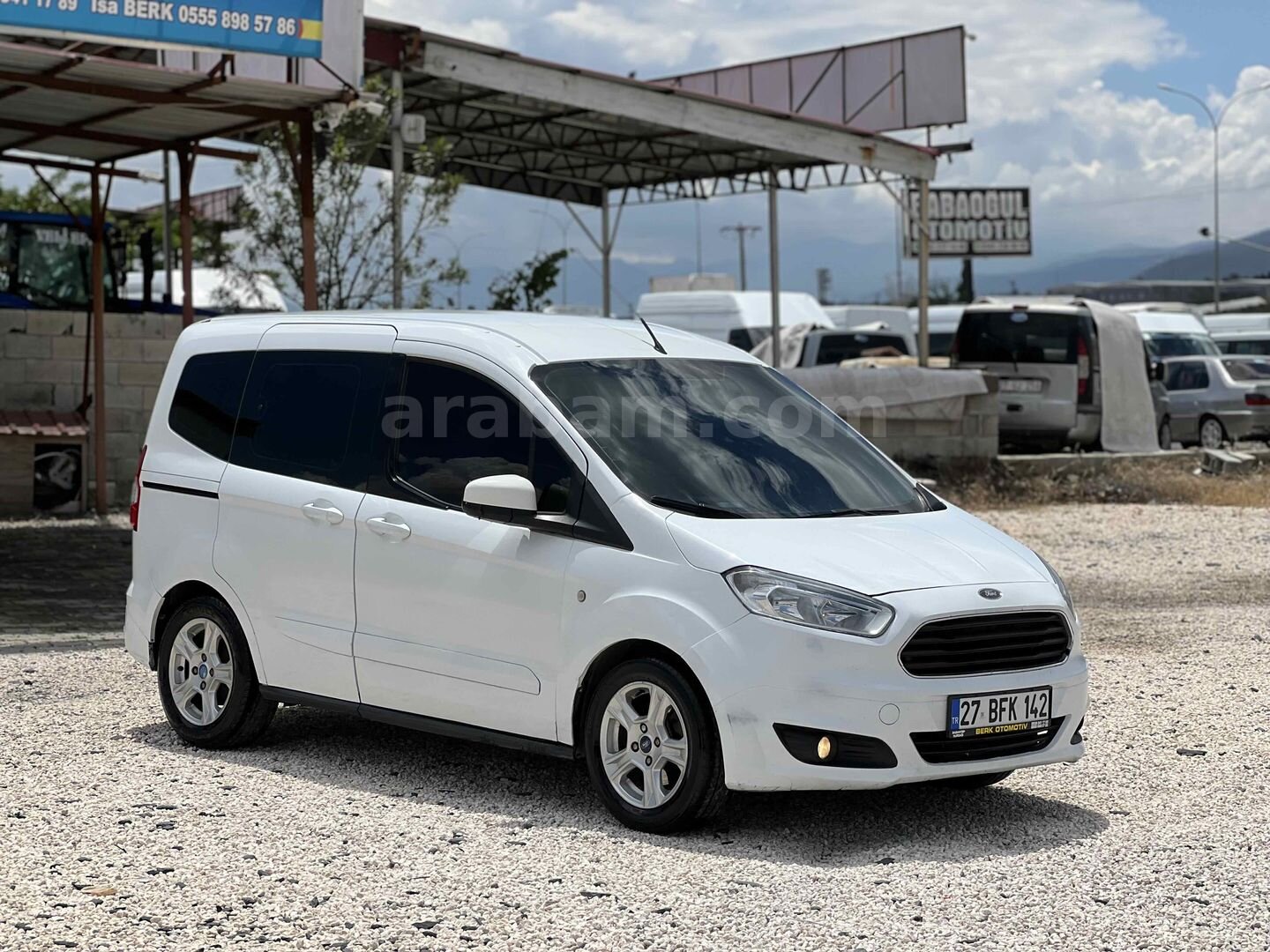 Galeriden Ford Tourneo Courier 1.5 TDCi Delux 2016 Model Gaziantep 3