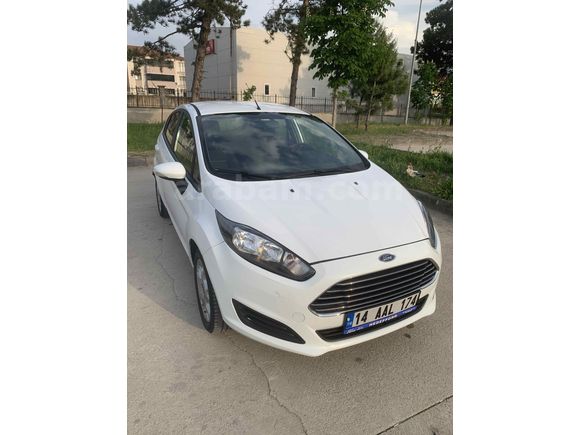 Son Fiyat Ford Fiesta 1.25 Trend 2013 Model  151.000 km Beyaz