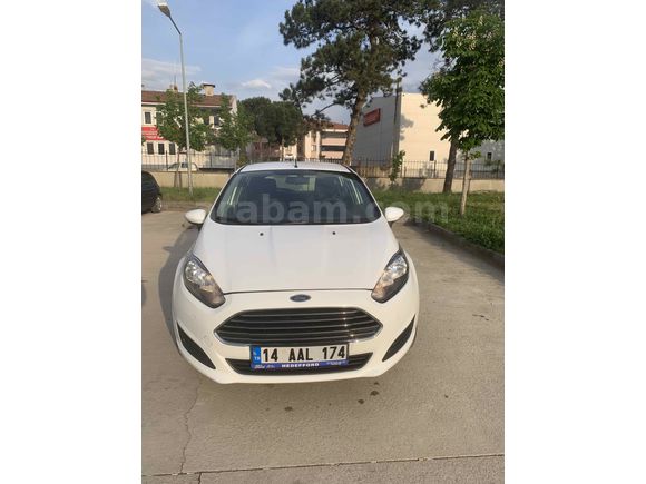 Sahibinden Ford Fiesta 1.25 Trend 2013 Model  151.000 km Beyaz