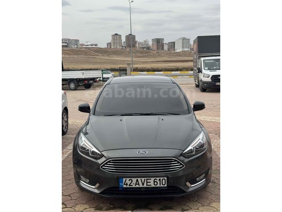 Sahibinden Ford Focus 1.5 TDCi Titanium 2017 Model  150.000 km Gri (titanyum)
