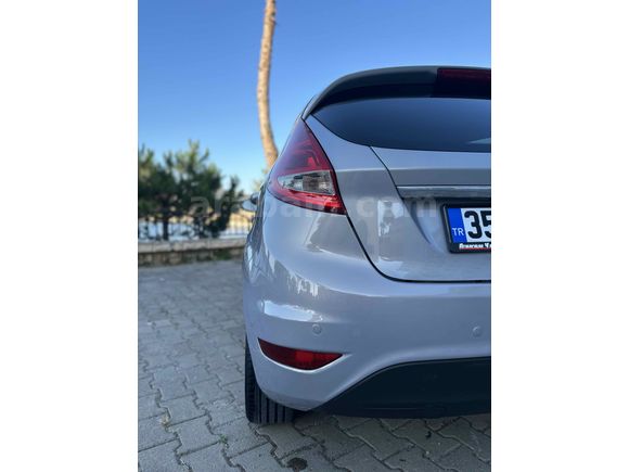 Ford Fiesta 1.4 Titanium 2011