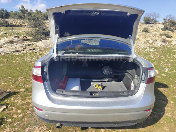 Sahibinden Renault Fluence 1.6 Extreme 2011 Model