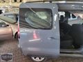 Renault EXPRESS SAĞ ORTA SÜRGÜLÜ KAPI