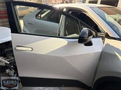 2025 Toyota C-HR SAĞ ÖN KAPI
