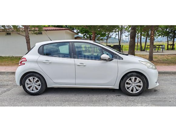 Sahibinden Peugeot 208 1.2 VTi Active 2014 Model