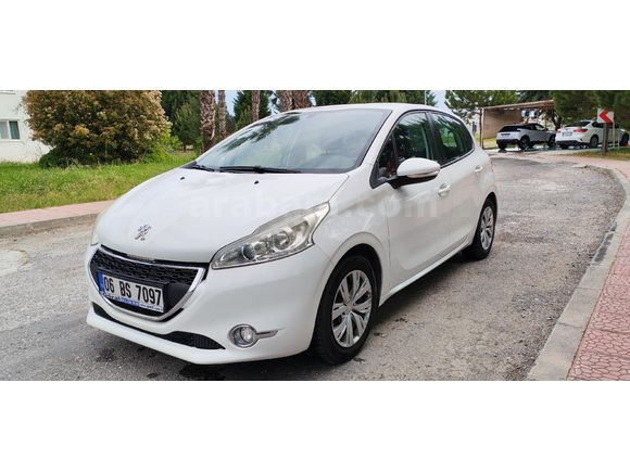 Sahibinden Peugeot 208 1.2 VTi Active 2014 Model