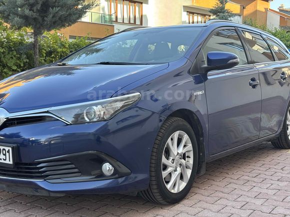 Sahibinden Toyota Auris 1.8 Hybrid Advance Skypack 2018 Model 