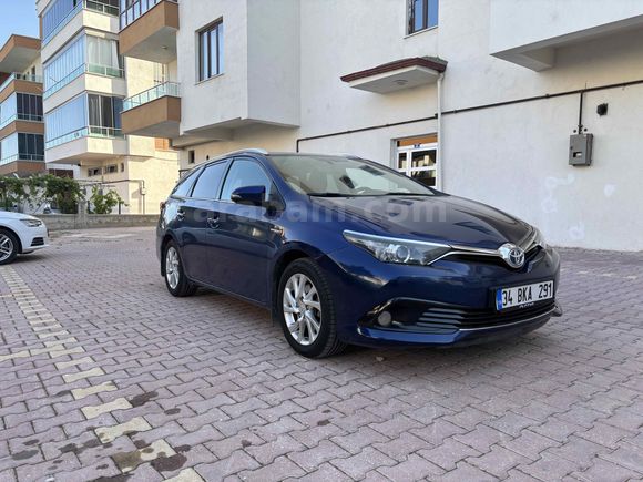 Sahibinden Toyota Auris 1.8 Hybrid Advance Skypack 2018 Model 