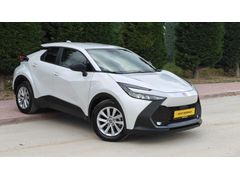 Galeriden Toyota C-HR 1.8 Hybrid Flame 2026 Model Konya