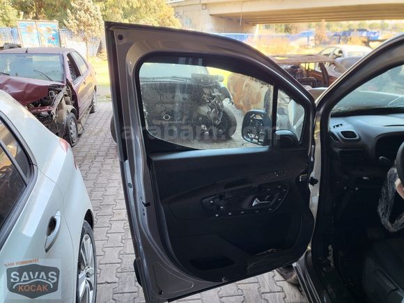 2025 Citroen Berlingo SOL ÖN KAPI