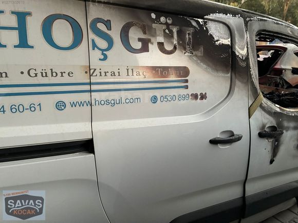 Fiat Doblo Cargo SAĞ SÜRGÜLÜ KAPI