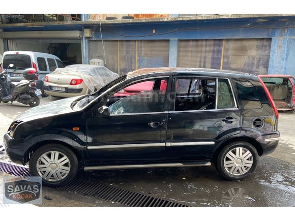 2004 Ford FUSİON 1.6 BENZİN PLAKALI RUHSATLI PARÇA AMAÇLI