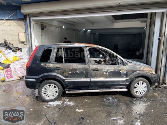 2004 Ford FUSİON 1.6 BENZİN PLAKALI RUHSATLI PARÇA AMAÇLI