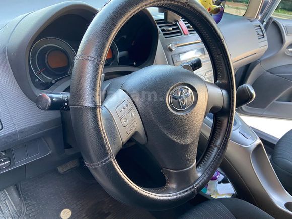 Toyota Auris 1.4 D-4D Comfort Extra 2010 Model