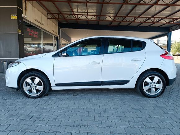 Galeriden Renault Megane 1.6 Expression 2011 Model Mersin