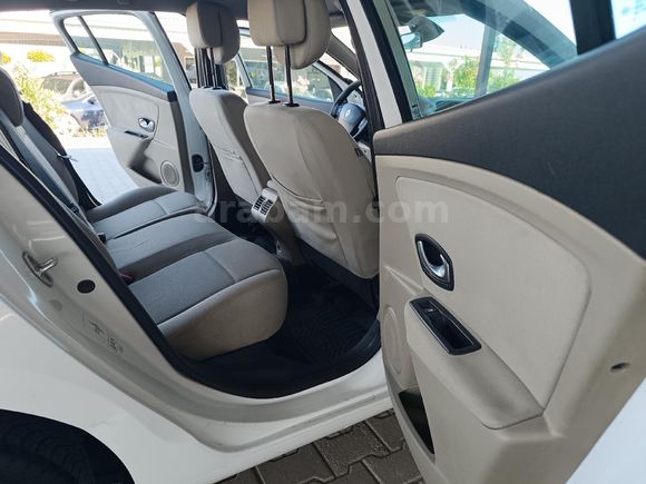 Galeriden Renault Megane 1.6 Expression 2011 Model Mersin