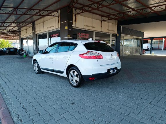 Galeriden Renault Megane 1.6 Expression 2011 Model Mersin