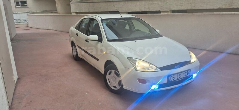 Sahibinden Ford Focus 1.6 Ambiente 2000 Model Ankara 262.000 km Beyaz