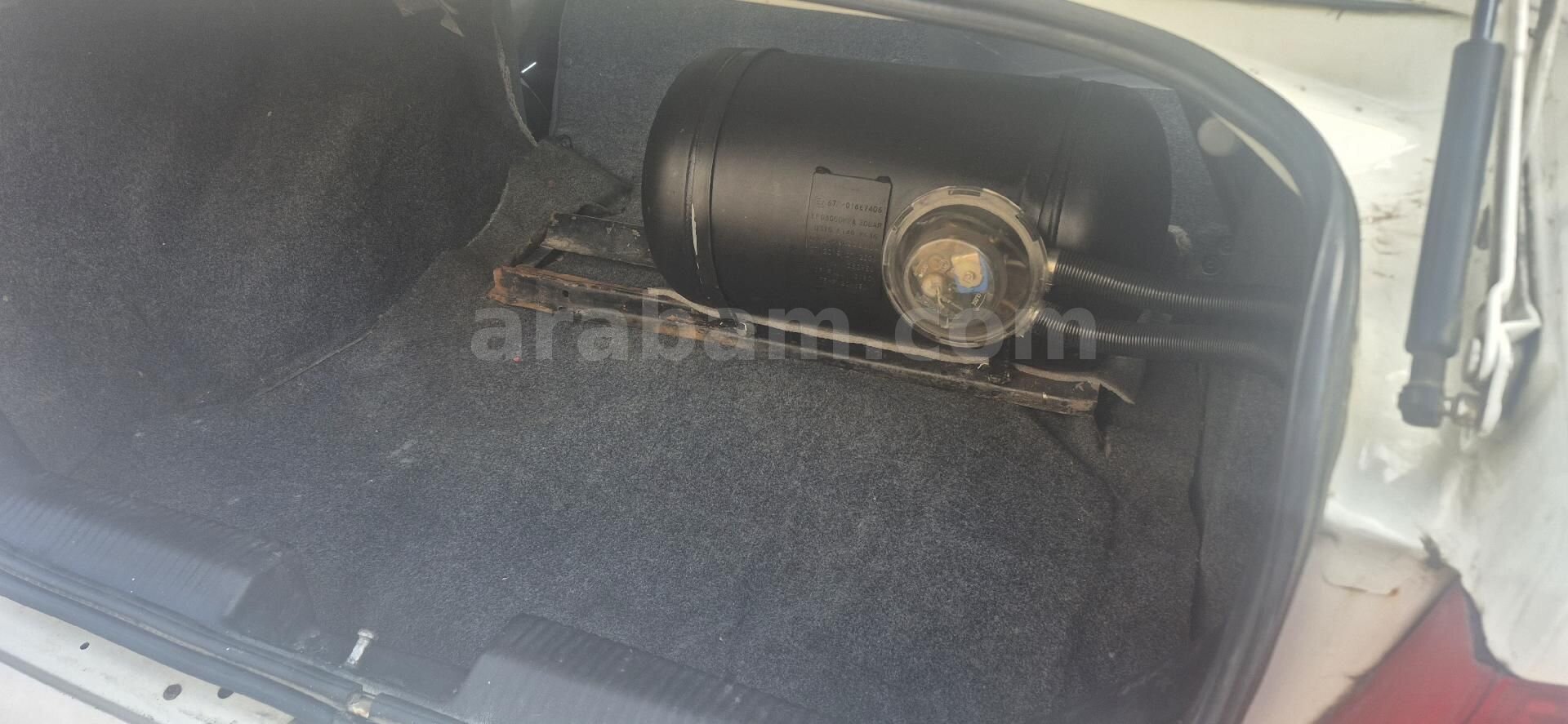 Sahibinden Ford Focus 1.6 Ambiente 2000 Model Ankara 262.000 km Beyaz 3
