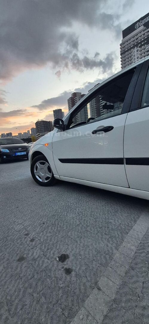 Sahibinden Ford Focus 1.6 Ambiente 2000 Model Ankara 262.000 km Beyaz 7