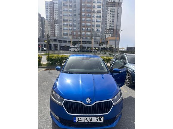 Sahibinden Skoda Fabia 1.0 TSI premium 2020 Model  araç istanbulda