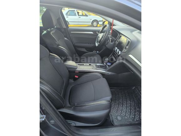 Sahibinden Renault Megane 1.5 Blue DCI Icon 2024 Model
