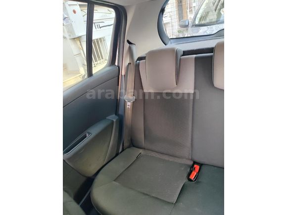 Sahibinden Renault Clio 1.2 Expression 2010 Model  149.000 km Kahverengi