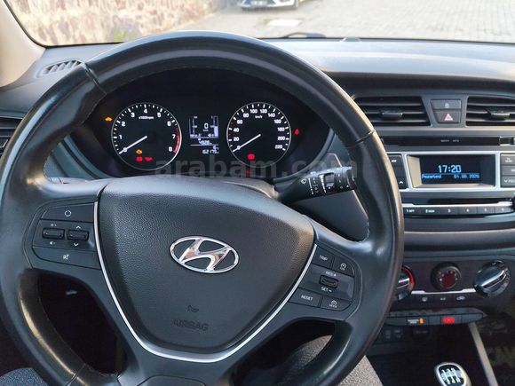 Sahibinden Hyundai i20 1.2 MPI Style 2015 Model 