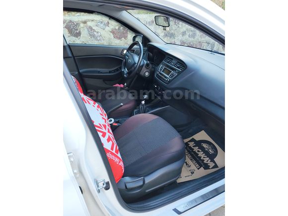 Sahibinden Hyundai i20 1.2 MPI Style 2015 Model 