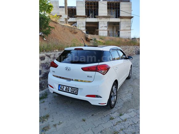 Sahibinden Hyundai i20 1.2 MPI Style 2015 Model 