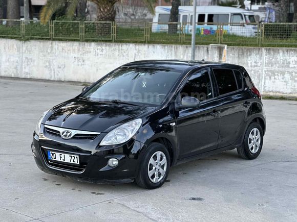 Sahibinden Hyundai i20 1.4 CRDi Select 2010 Model 
