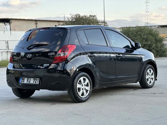 Sahibinden Hyundai i20 1.4 CRDi Select 2010 Model 