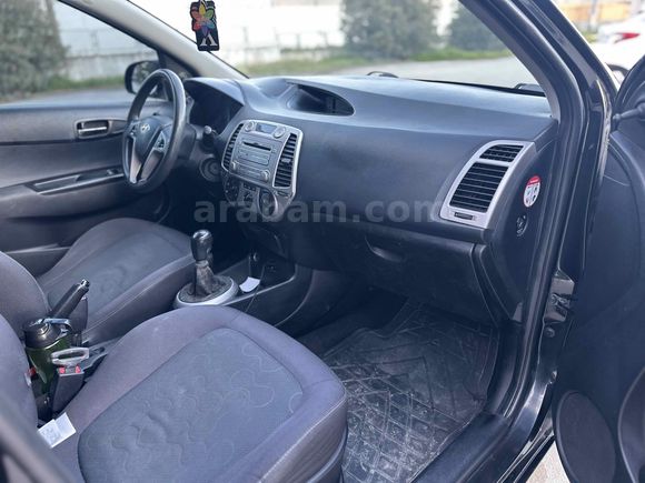 Sahibinden Hyundai i20 1.4 CRDi Select 2010 Model 