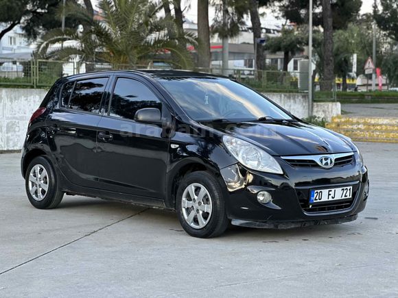 Sahibinden Hyundai i20 1.4 CRDi Select 2010 Model 